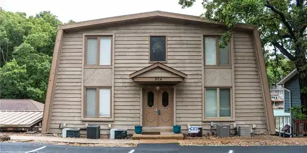 804 Manor Circle
