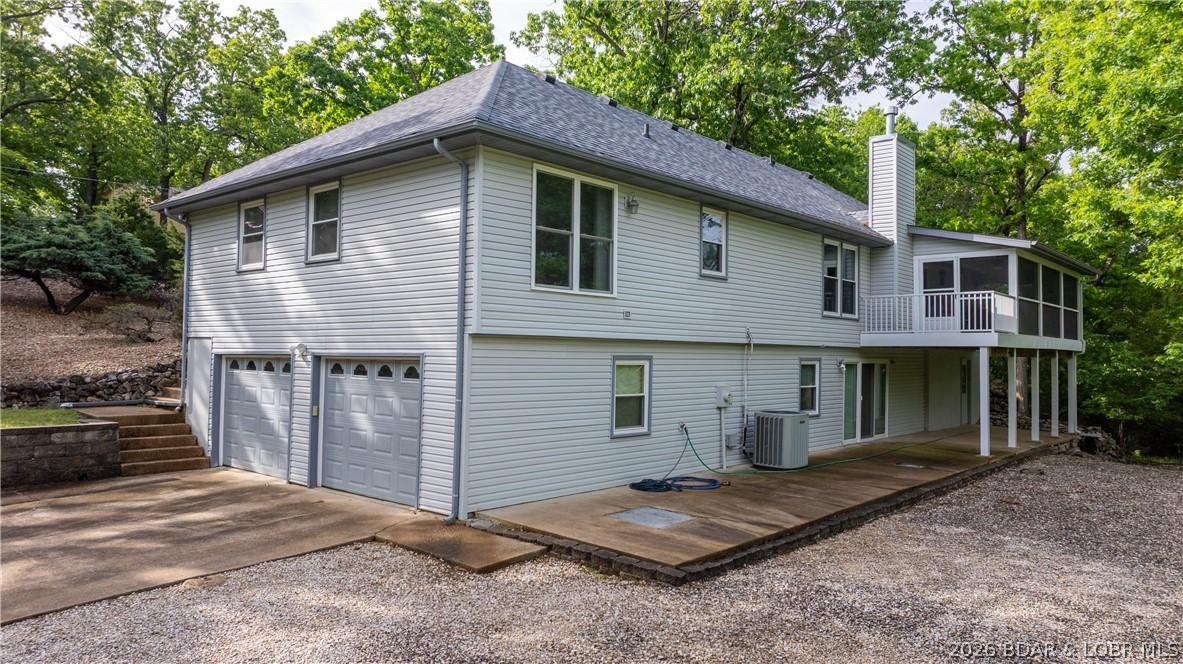 Image 2: Private setting in a quiet neighborhood in Osage B