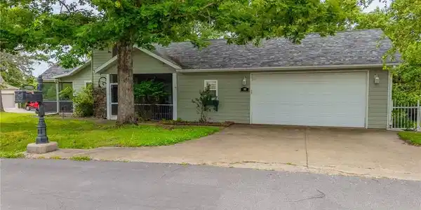 192 Victoria Lane