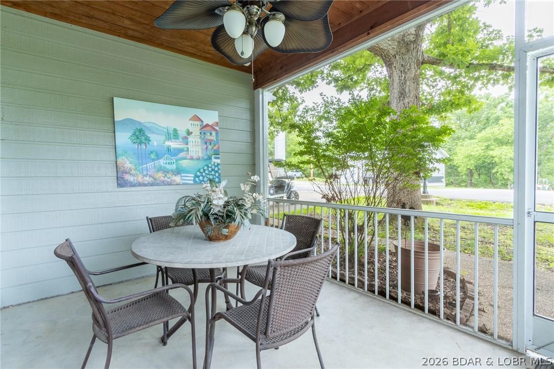Image 4: 1 of 2 screened in patios