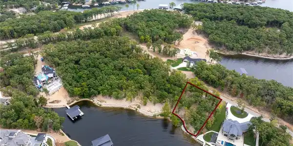 Image 2: Beautiful estate style homes being constructed all