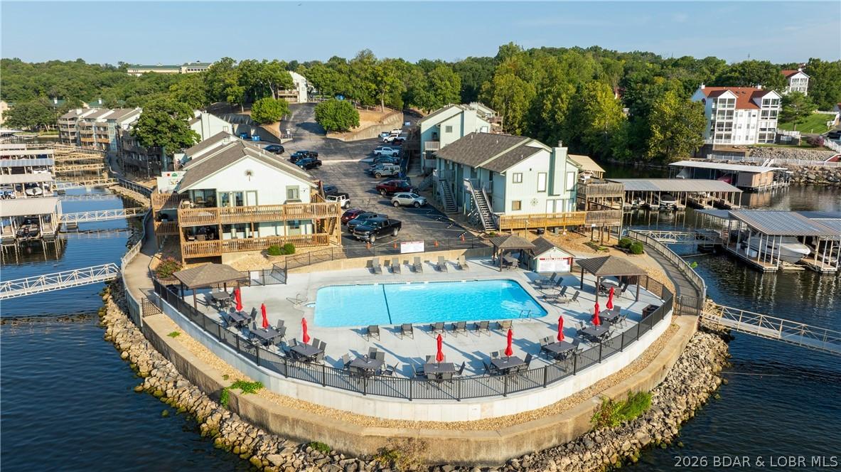 Image 2: Point Pool at Southwood Shores!