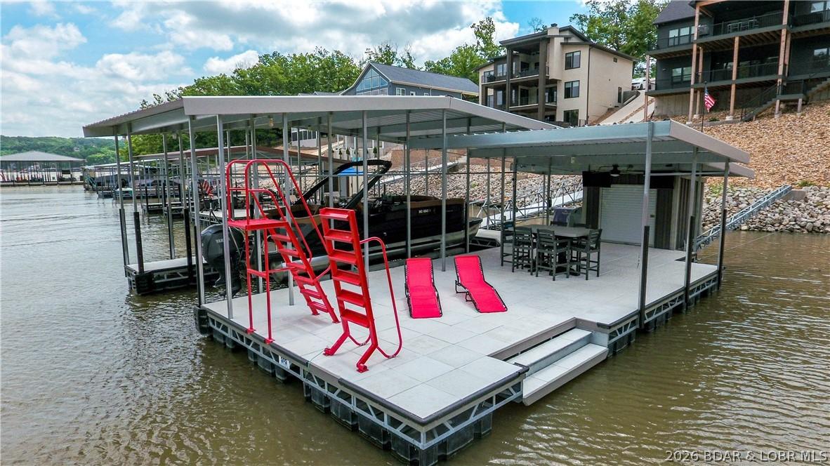 Image 3: Awesome dock for entertaining big enough to host a