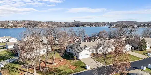 40 Bello Point Lane