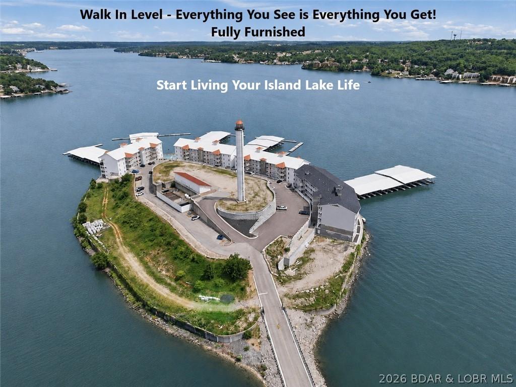 Image 2: Isla Del Sol - Unit N-302 is a 3 Bed/2 Bath with a