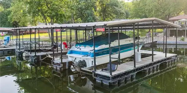 Image 3: 3 well dock (Boat is for sale)