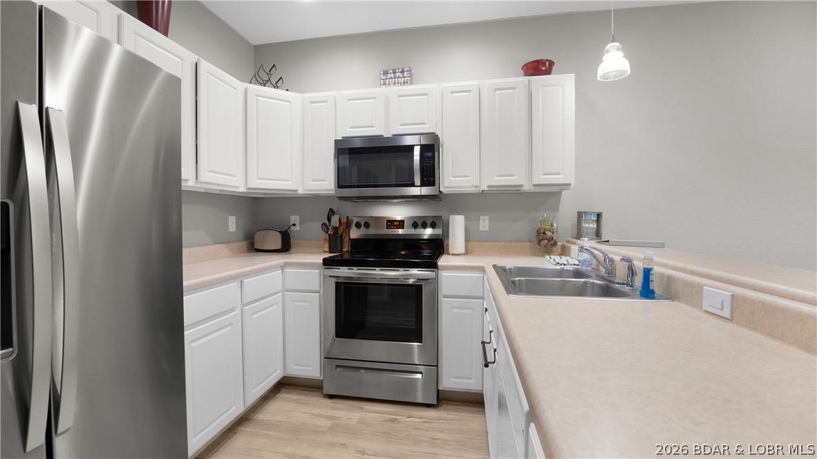 Image 4: Kitchen w/ Stainless Steel
