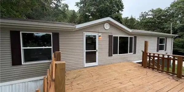 Image 4: front porch other angle