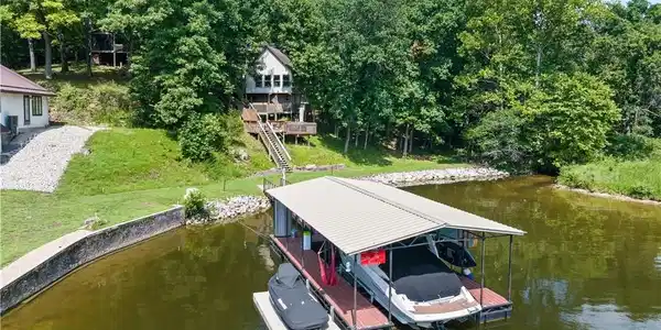 31 Cove Road