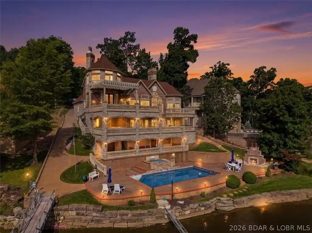 Image 1: Evening view of the Estate