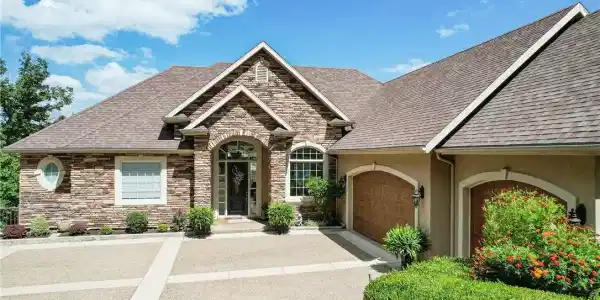 1163 Beacon Pointe Circle