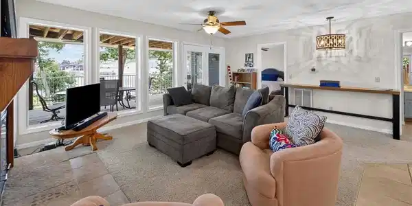 1271 Buckingham Drive