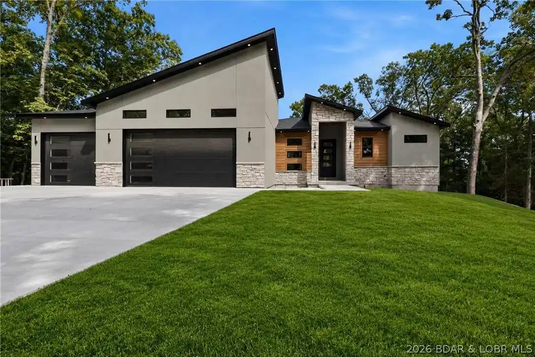Image 1: Grass is AI