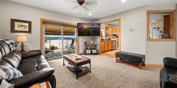 Image 3: Open floor plan where every room has view of the L