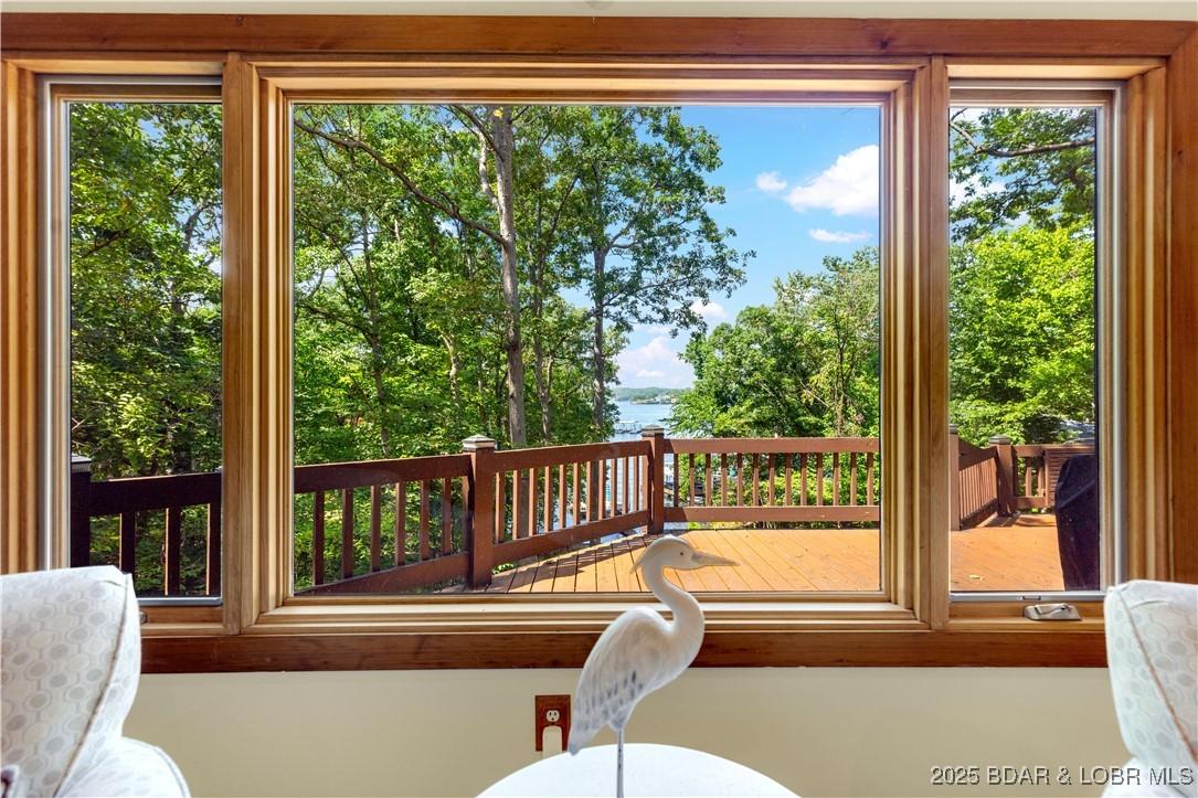 Image 1: Welcome to Your New Home at Beautiful Lake of the