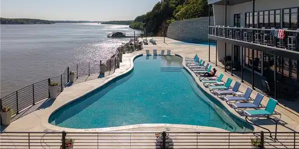 100 Blue Heron Hill