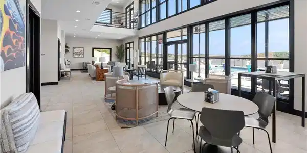 Image 4: Pool and lake views thanks to soaring wall of wind