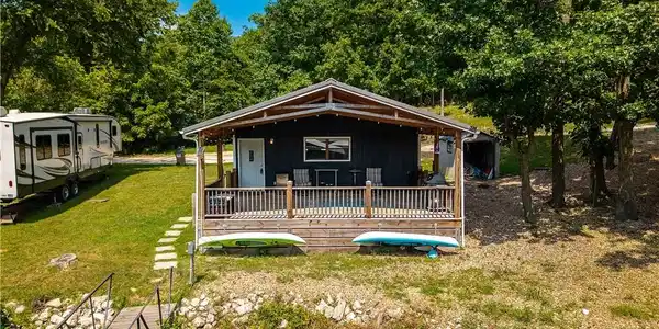 27516 Golden Point Lane