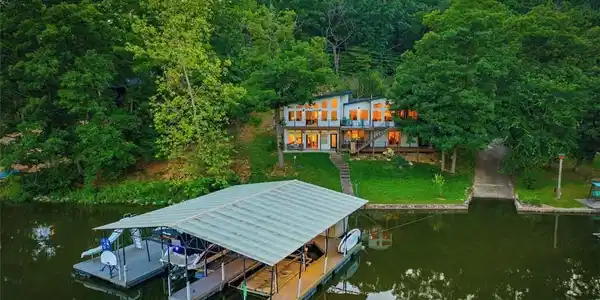 1126 Everly Loop