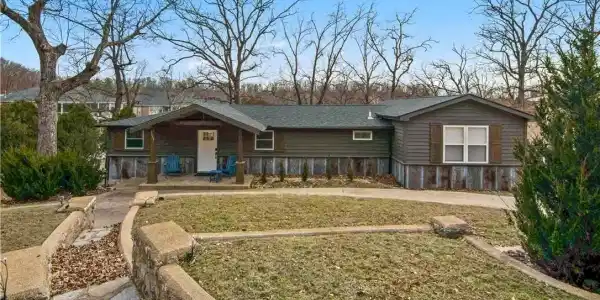 1153 Outer Drive