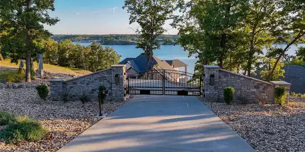 81 Forest Trace