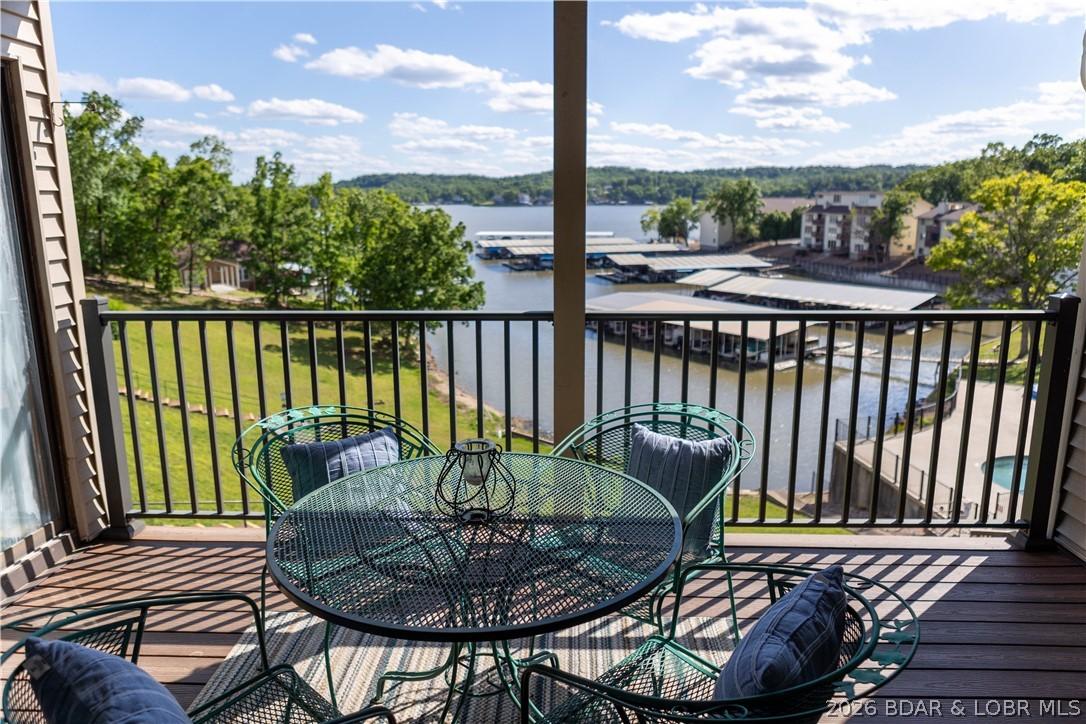 Image 1: Back deck.