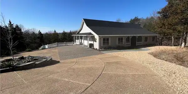 644 Lake Valley Drive