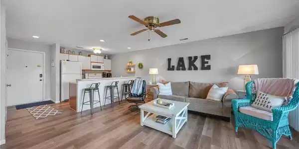 233 Indian Pointe