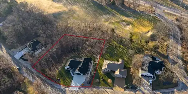 Image 2: Oversized lot-Almost an acre. (.80 acres)