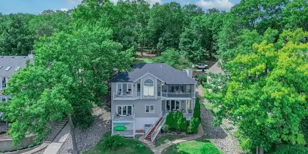 5482 Stone Ledge Circle