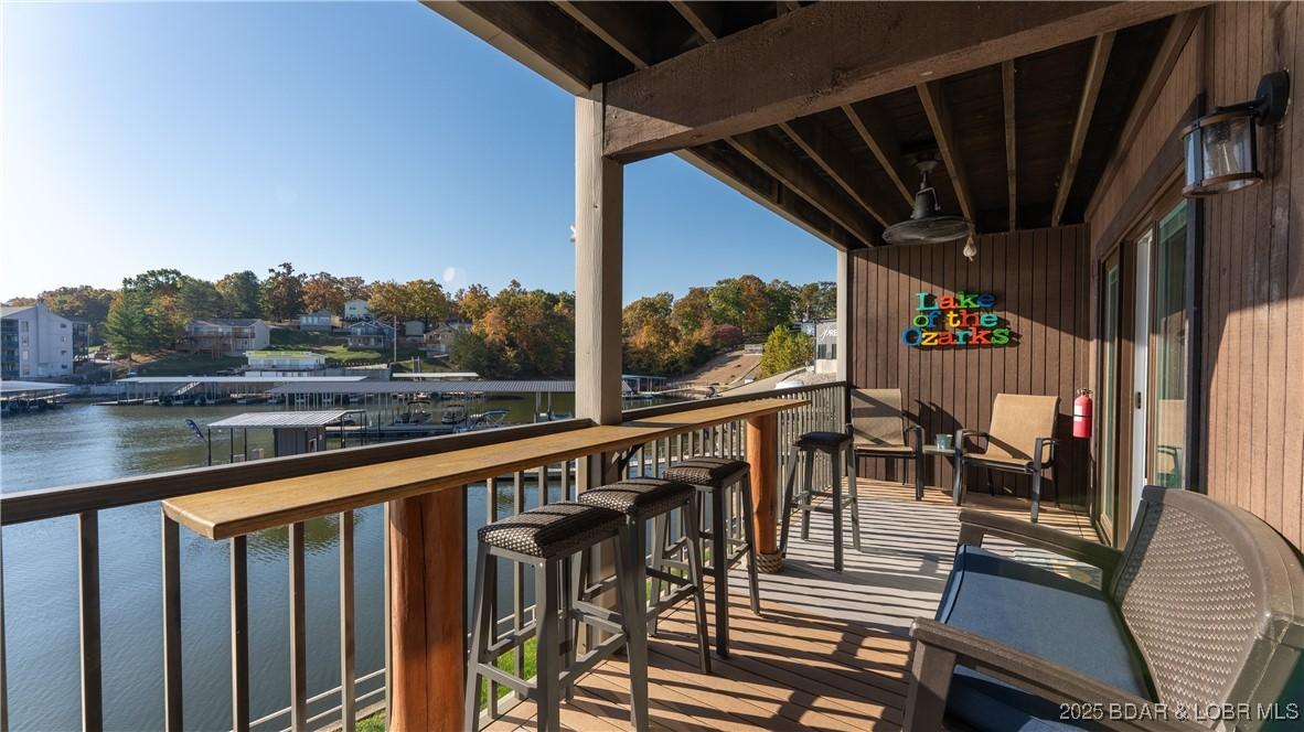 Image 3: Deck feels like you are sitting on the water