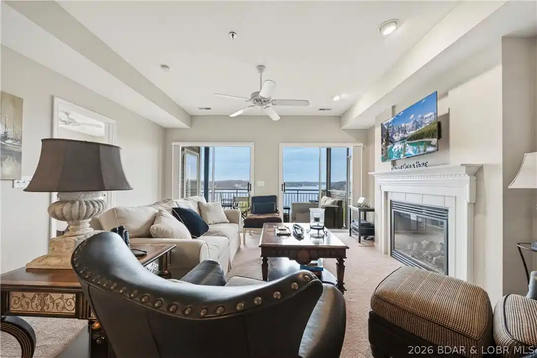 Image 1: Tastefully decorated