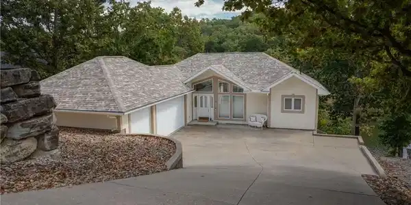 5889 Glaize Woods Court