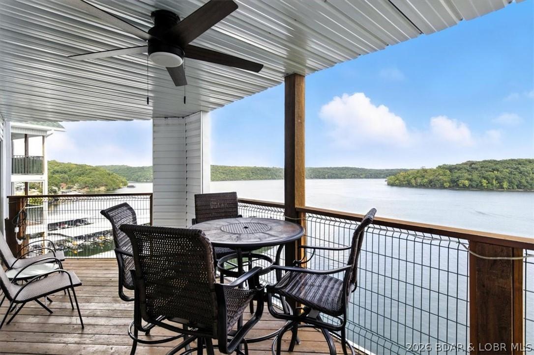 Image 4: Big, big lake views from this End Unit Condo!
