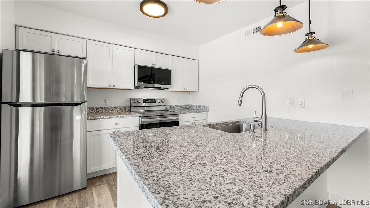 Image 4: Unit 2 Kitchen
