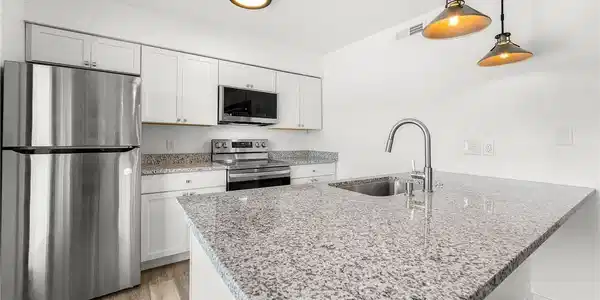 Image 4: Unit 2 Kitchen