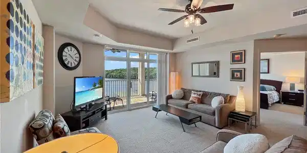 4800 Eagleview Drive