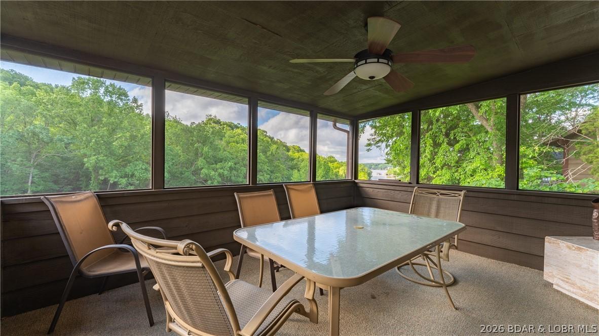Image 4: Wonderful covered and screened deck off the living