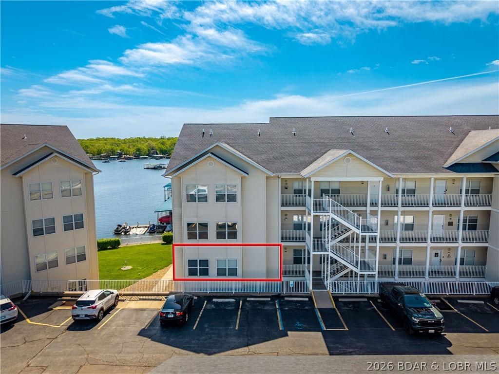 Image 2: NO STEPS Walk-in 3 Bedroom/2 Bath Condo
