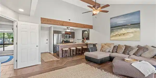 108 Robinwood Drive