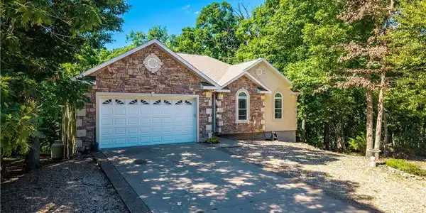 1659 Country Club Drive