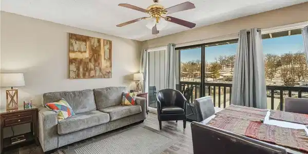 5565 Heron Bay Road