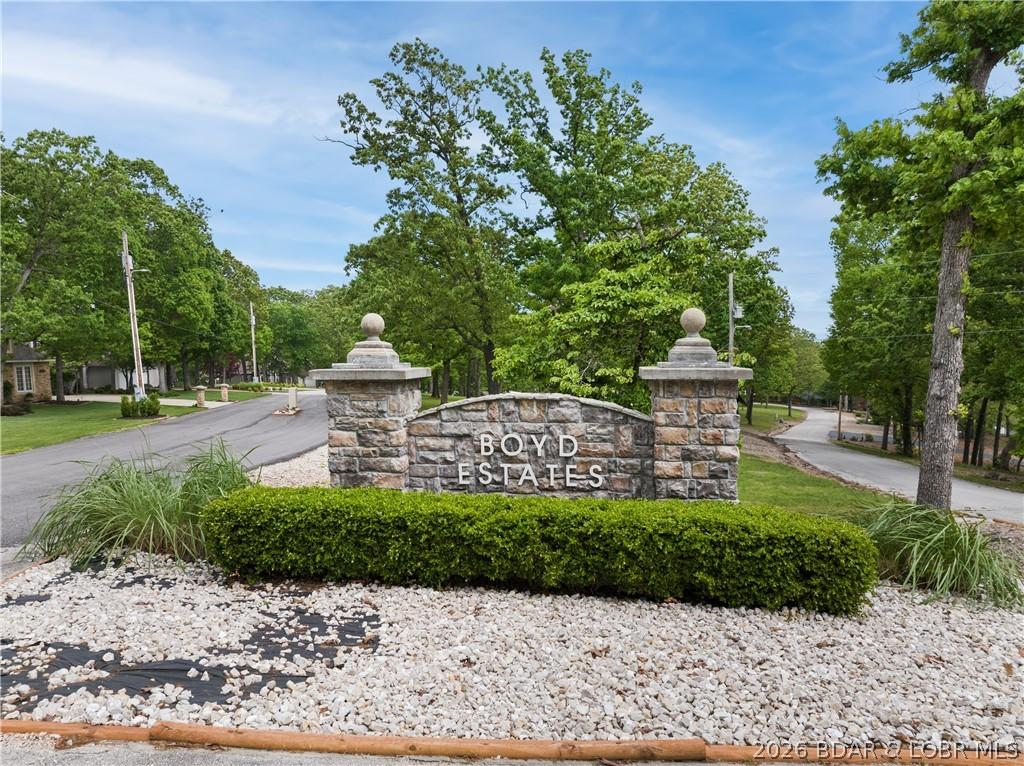 Image 3: Boyd Estates Home