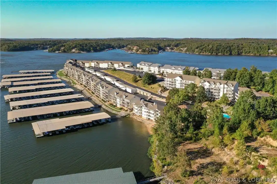 Image 1: Aerial View of Ledges