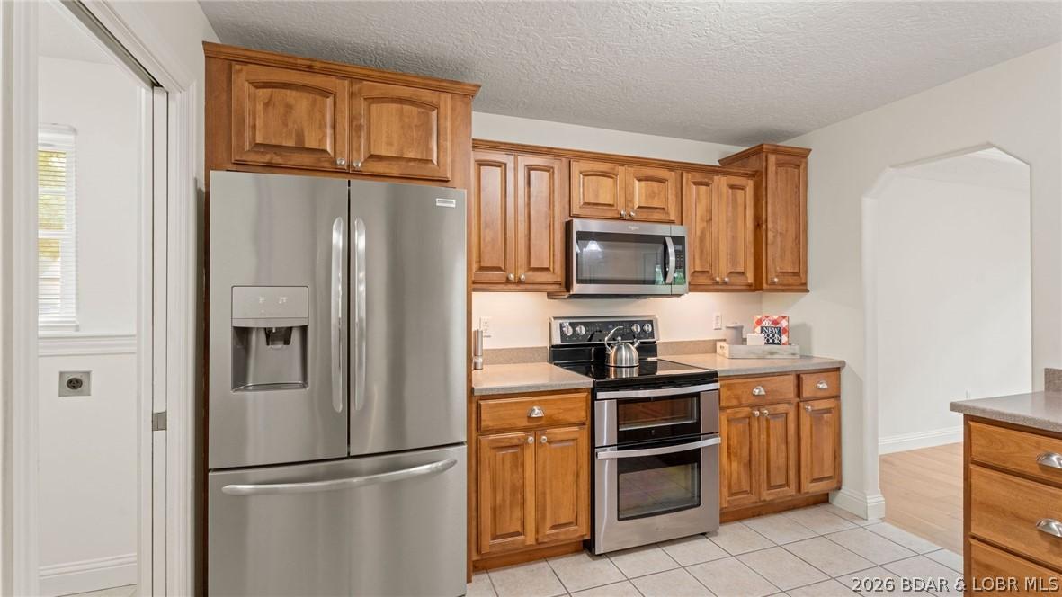 Image 2: Kitchen
