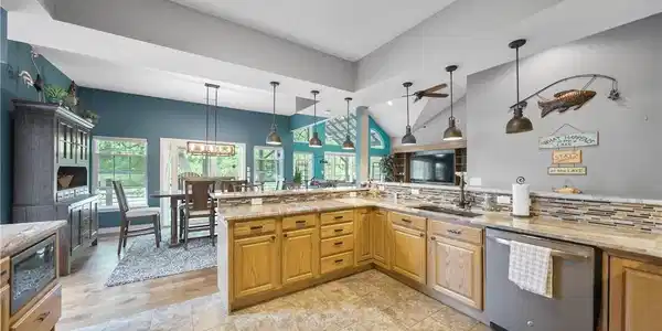 205 Northshore Drive