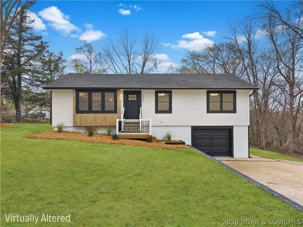 Image 1: Curb appeal with gentle front lawn