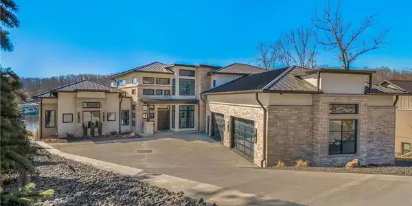 245 Waterview Ridge