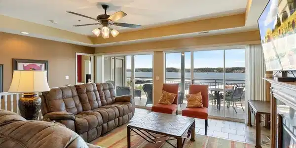 310W Palisades Drive