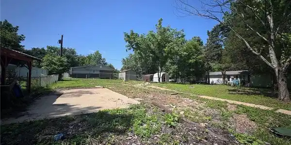 68 Kaisers Red Bud Lane